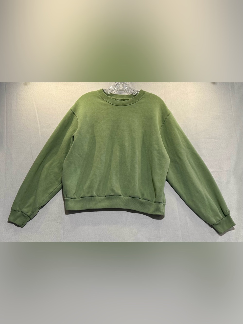 Hollister Seafoam Sage Green Fleece Long Sleeve Crewneck Sweatshirt Small